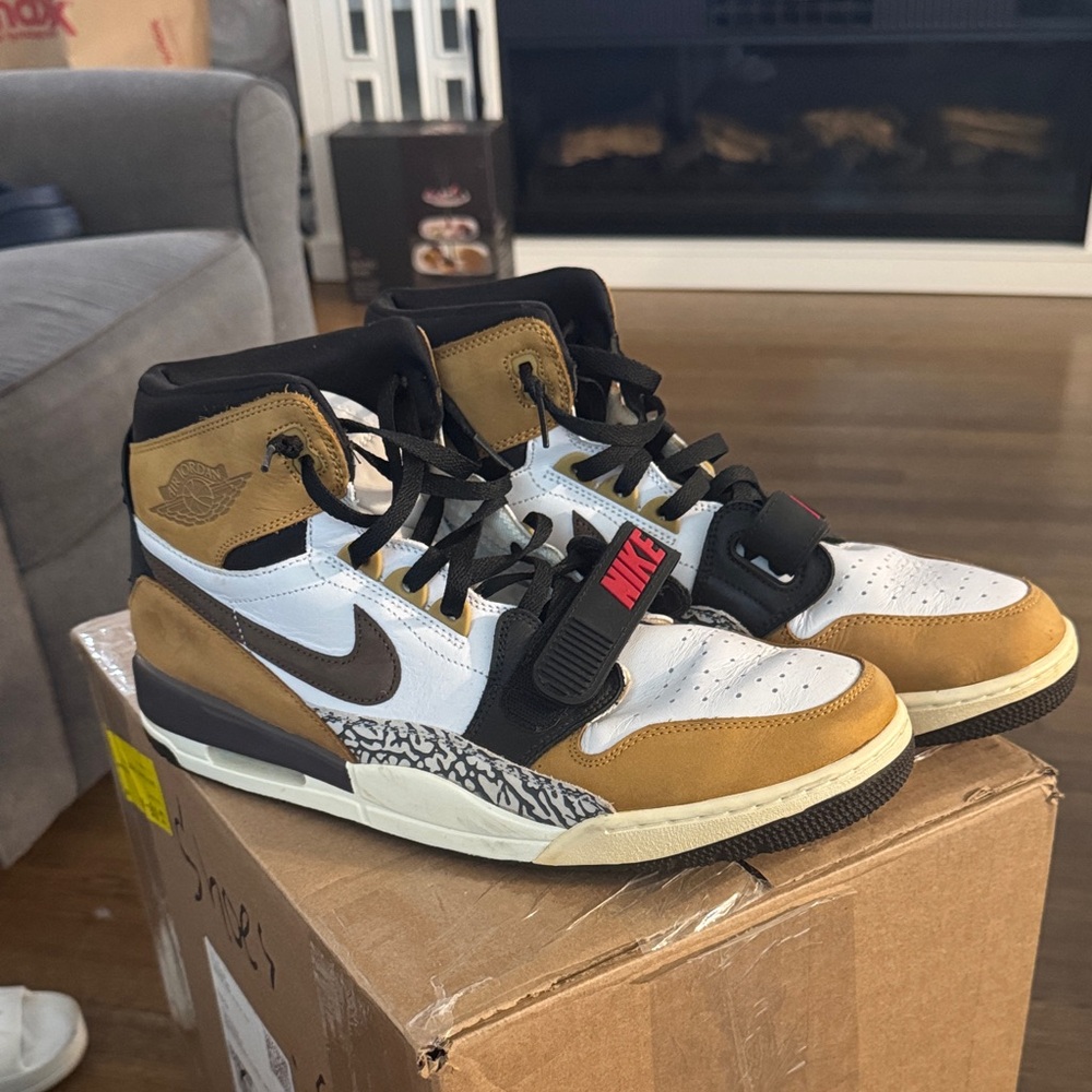 Nike Men's High-Top Sneakers in White, Brown, Tan, Black